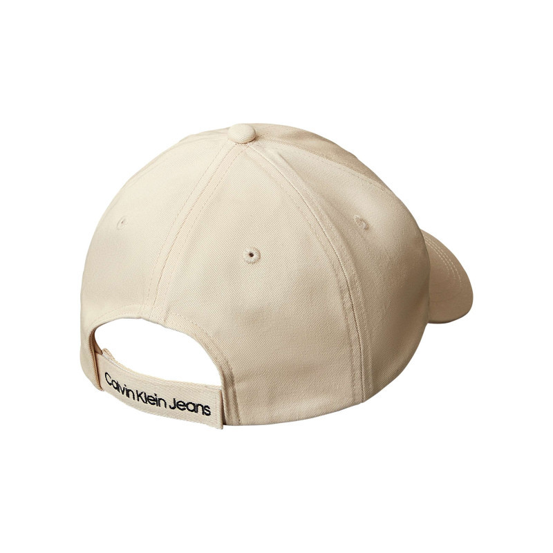 Calvin Klein Jeans - Casquette En Coton Biologique écrue Unie Avec Une Fermeture à Scratch - Beige Calvin Klein Jeans - Casquette En Coton Biologique écrue Unie Avec Une Fermeture à Scratch - Beige