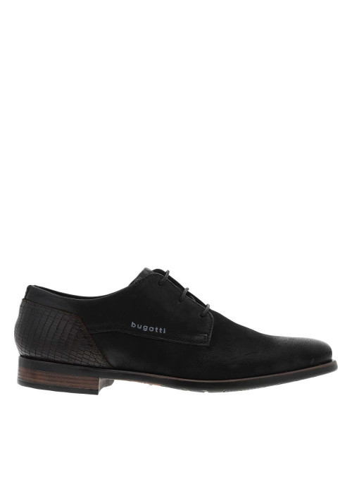 Derbies noires en cuir avec un talon plat et des lacets ronds