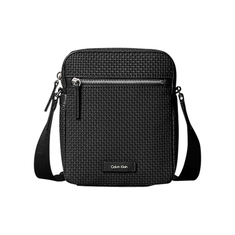 Calvin Klein Jeans - Sacoche Noire Unie En Maille Tressée Avec Logo En Pièces Métalliques - Noir