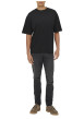 Thumbnail T-shirt noir uni avec une coupe droite et des manches courtes - Image 5