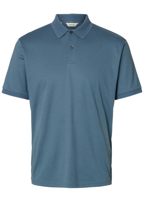 Polo bleu uni avec une coupe droite et un col à...
