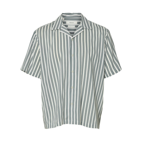 Chemise vert uni avec une coupe droite et des...