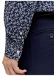Thumbnail Chemise en coton bleu marine à motif floral imprimé avec une coupe slim - Image 7