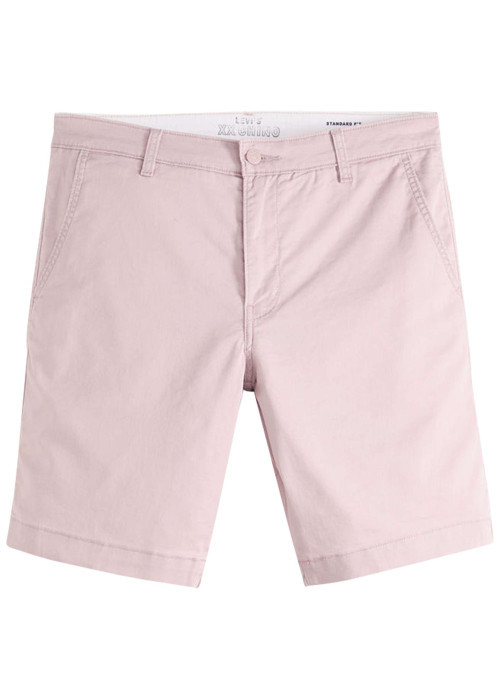 Short chino rose à coupe droite pourvu du patch de la marque