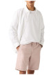 Thumbnail Short chino rose à coupe droite pourvu du patch de la marque - Image 3