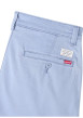 Thumbnail Short chino bleu à coupe droite pourvu du patch de la marque - Image 2