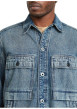 Thumbnail Blouson en jean en coton bleu délavé avec un col chemise et une coupe droite - Image 7