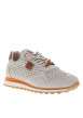 Thumbnail Baskets running en cuir blanches à talon plat avec des aérations sur le pourtour - Image 3
