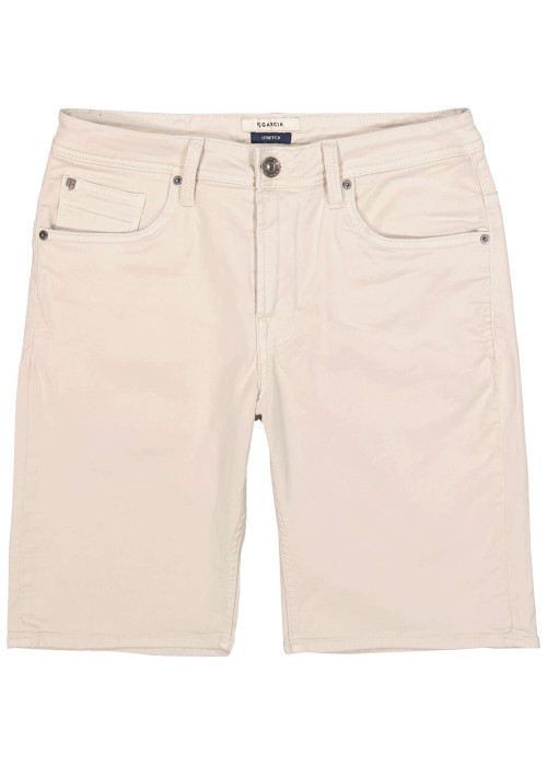 Short 5 poches en coton mélangé écru uni avec une coupe droite