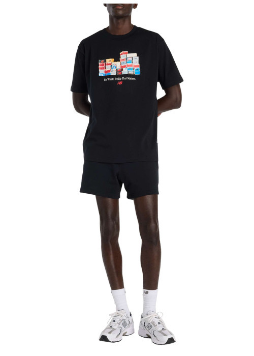 T-shirt en coton noir à imprimé avec une coupe droite et un col rond