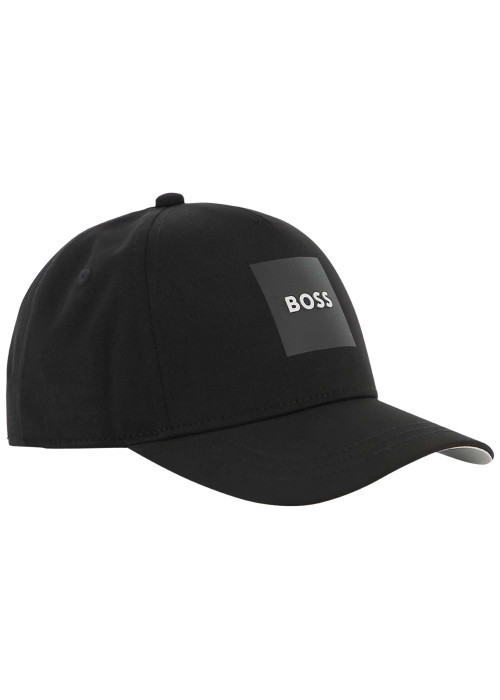 Casquette noire unie pourvue du patch de la marque à l'avant