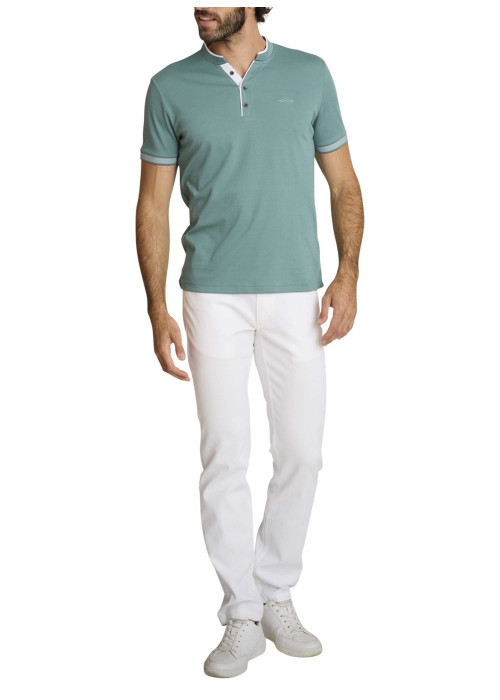 T-shirt vert d'eau uni avec une coupe droite et...