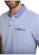 Thumbnail Polo en coton ciel uni avec une coupe ajustée et un col boutonné - Image 4