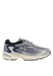 Thumbnail Baskets multisport grises à talon plat et à lacets ronds blancs