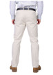 Thumbnail Pantalon chino en coton gris clair uni avec une coupe ajustée - Image 2