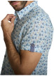 Thumbnail Chemise en coton ciel à coupe droite ornée d'un motif floral tricolore - Image 3