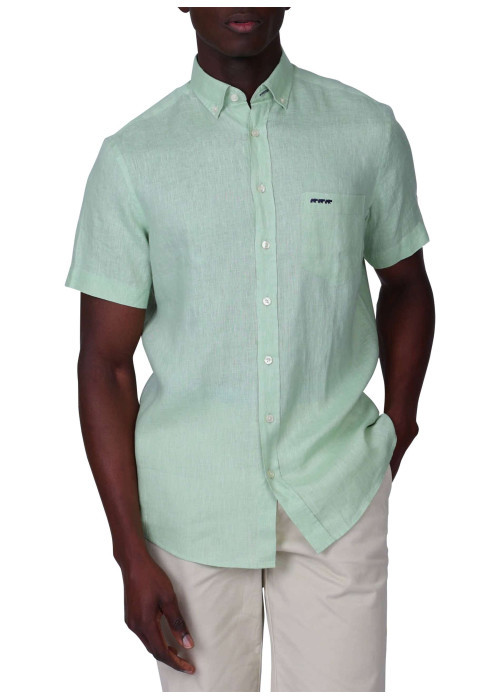 Chemise en lin vert d'eau unie avec une coupe droite et un col boutonné