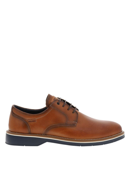 Derbies cognac en cuir avec un talon plat et des lacets ronds