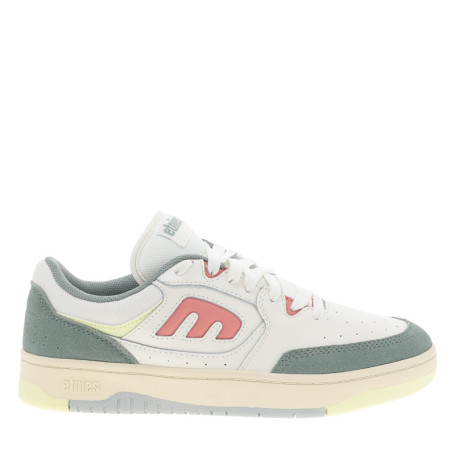 Baskets skate en cuir blanches avec un talon...