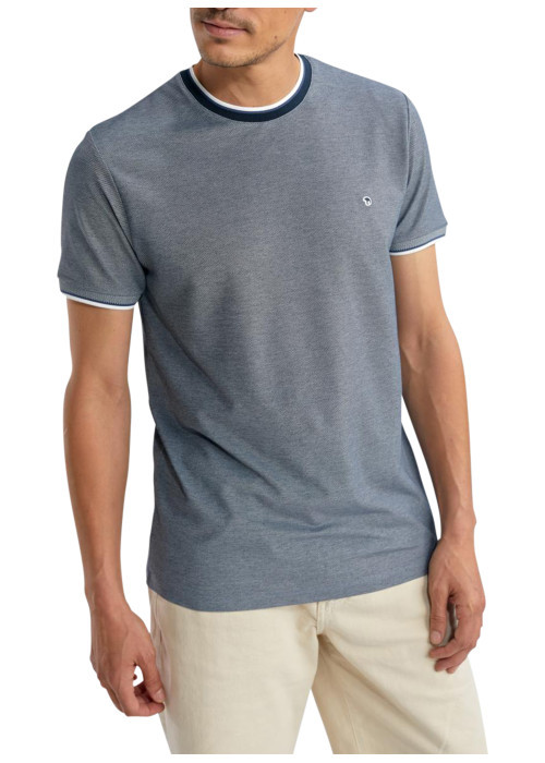 T-shirt gris uni pourvu de manches courtes et...