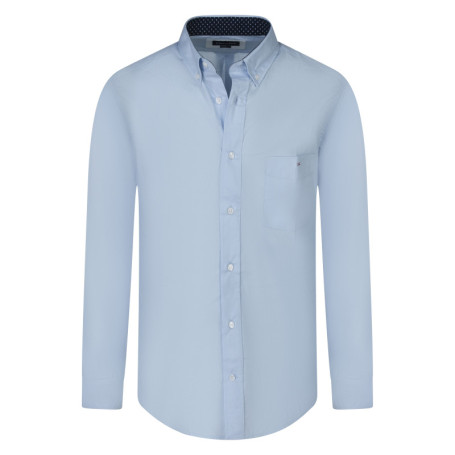 Chemise en coton bleu clair uni avec une coupe...