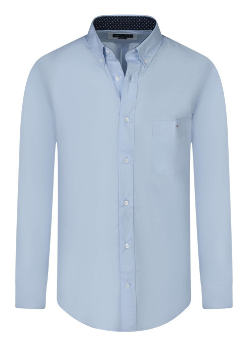 Chemise en coton bleu clair uni avec une coupe droite et un col américain