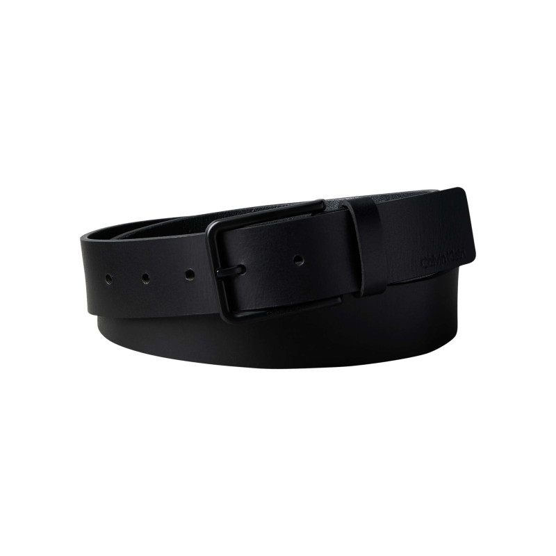 Calvin Klein Jeans - Ceinture Noire Unie Lisse En Cuir De Buffle Avec Une Boucle Métallique - Noir Calvin Klein Jeans - Ceinture Noire Unie Lisse En Cuir De Buffle Avec Une Boucle Métallique - Noir