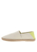 Thumbnail Espadrilles beiges avec un talon à talon plat et fermeture slip-on - Image 2