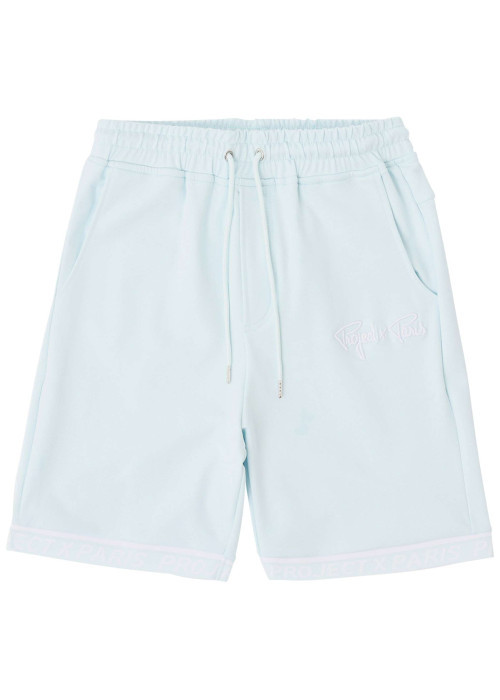 Short Jogging ciel uni avec une coupe droite et un logo brodé