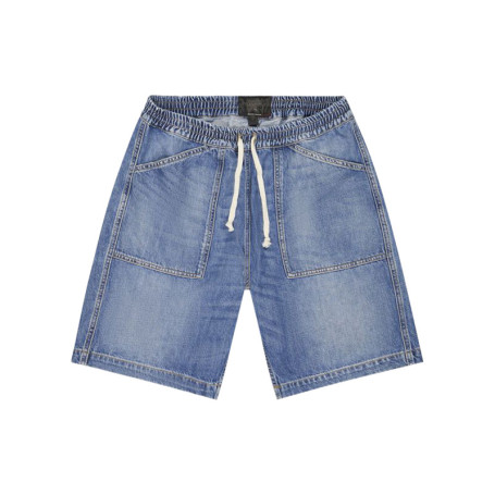 Short en coton bleu uni avec une coupe droite...