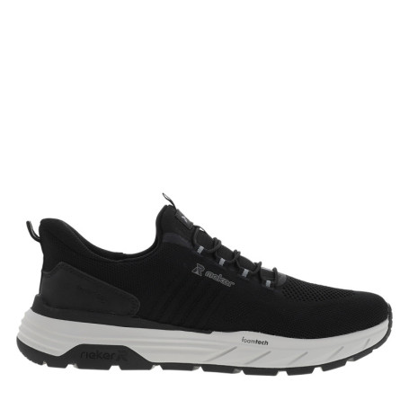 Sneakers noires à semelle plate avec une...
