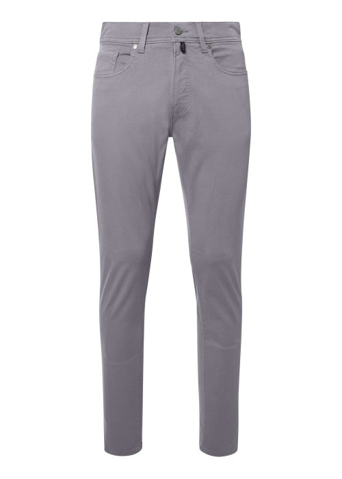 Pantalon en coton gris uni avec une coupe ajustée et des poches à l'italienne