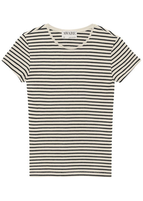 T-shirt écru à rayures avec une coupe près du corps et un col rond