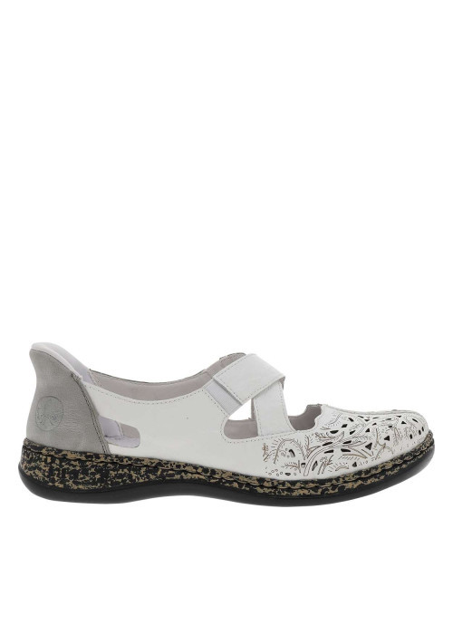 Ballerines emboitant en cuir blanches à talon plat avec des slip-on