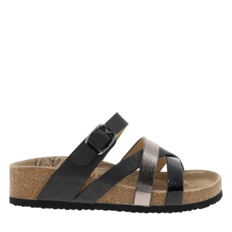 Mules noires avec un talon plat et une...