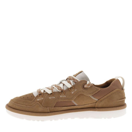 Sneakers naturelles en cuir avec un talon plat...