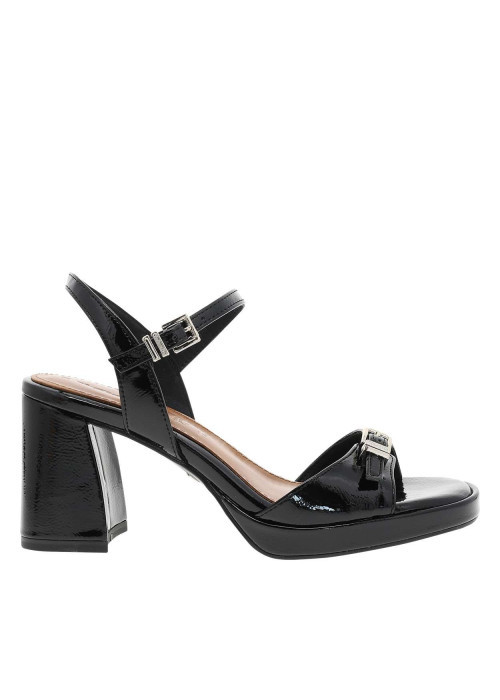 Nu-pieds noirs vernis à semelle décroché haut...