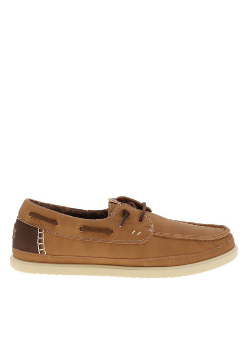 Mocassins marron avec un talon plat et des lacets ronds bruns