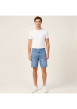 Thumbnail Short en coton bleu délavé avec une coupe droite et 1 bouton de fermeture - Image 3