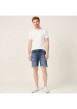 Thumbnail Short en coton indigo délavé avec une coupe droite et 5 poches - Image 3