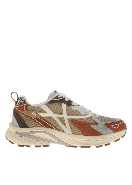 Baskets multicolores à semelle plate avec un empiècement nubuck sur le pourtour