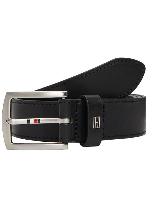 Ceinture en cuir de vache noire pourvue d'une boucle en métal brossé