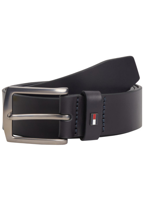 Ceinture en cuir de vache marine pourvue d'une...