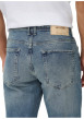 Thumbnail Jean bleu en coton bleu avec une coupe droite muni d'un zip et d'un bouton - Image 7