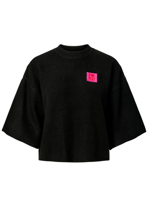 Pull noir uni avec une coupe droite et muni de manches 3/4