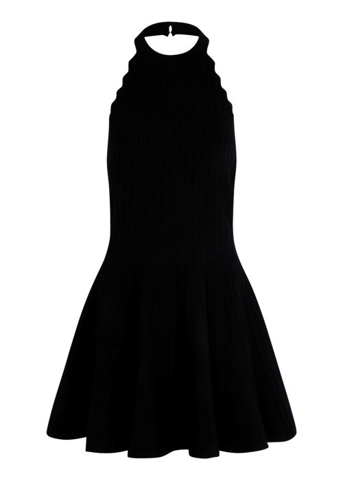 Robe courte noire sans manche à coupe ajustée pourvu d'un col ras du cou