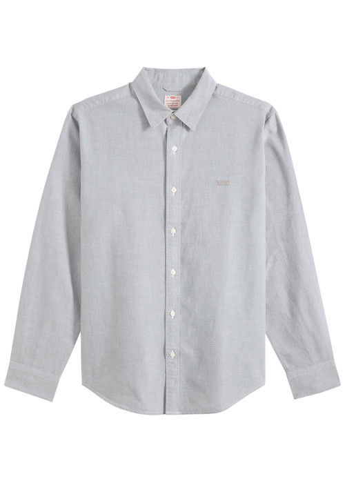 Chemise en coton gris clair à coupe droite pourvue d'un col à revers