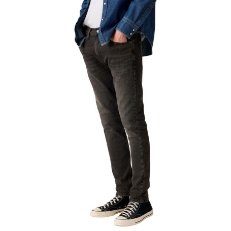 Jean 512® Slim Tapered en coton mélangé noir...