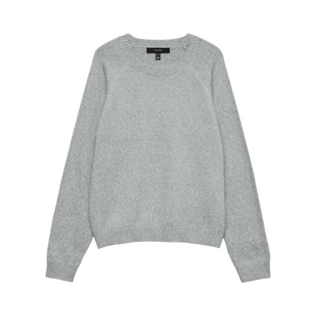 Pull gris clair uni pourvu d'une coupe large et...