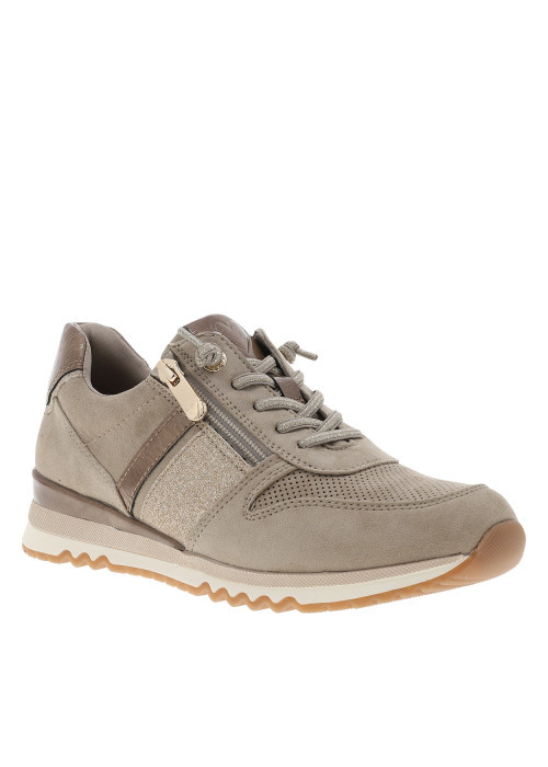 Baskets running taupe à semelle plate et une fermeture à lacets